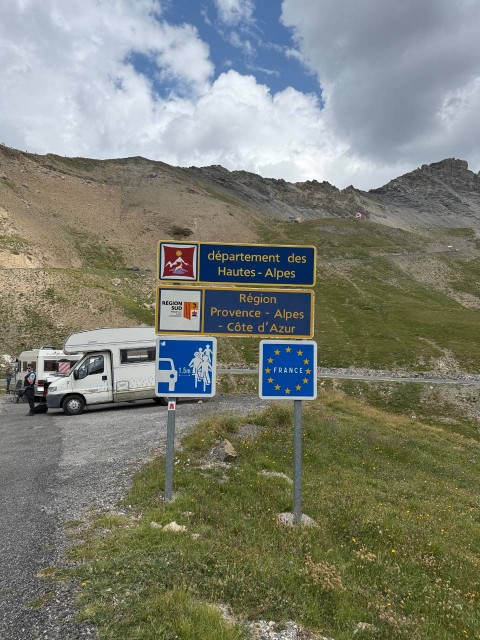 1785071409624